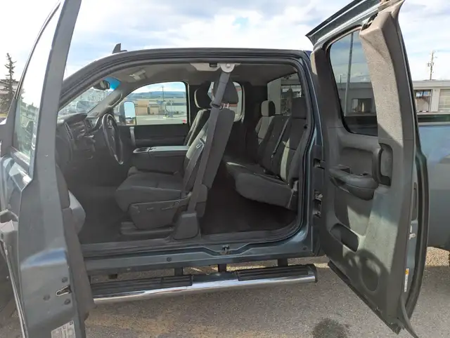 2009 Chev 2500HD - fantastic mechanical! - Photo 5