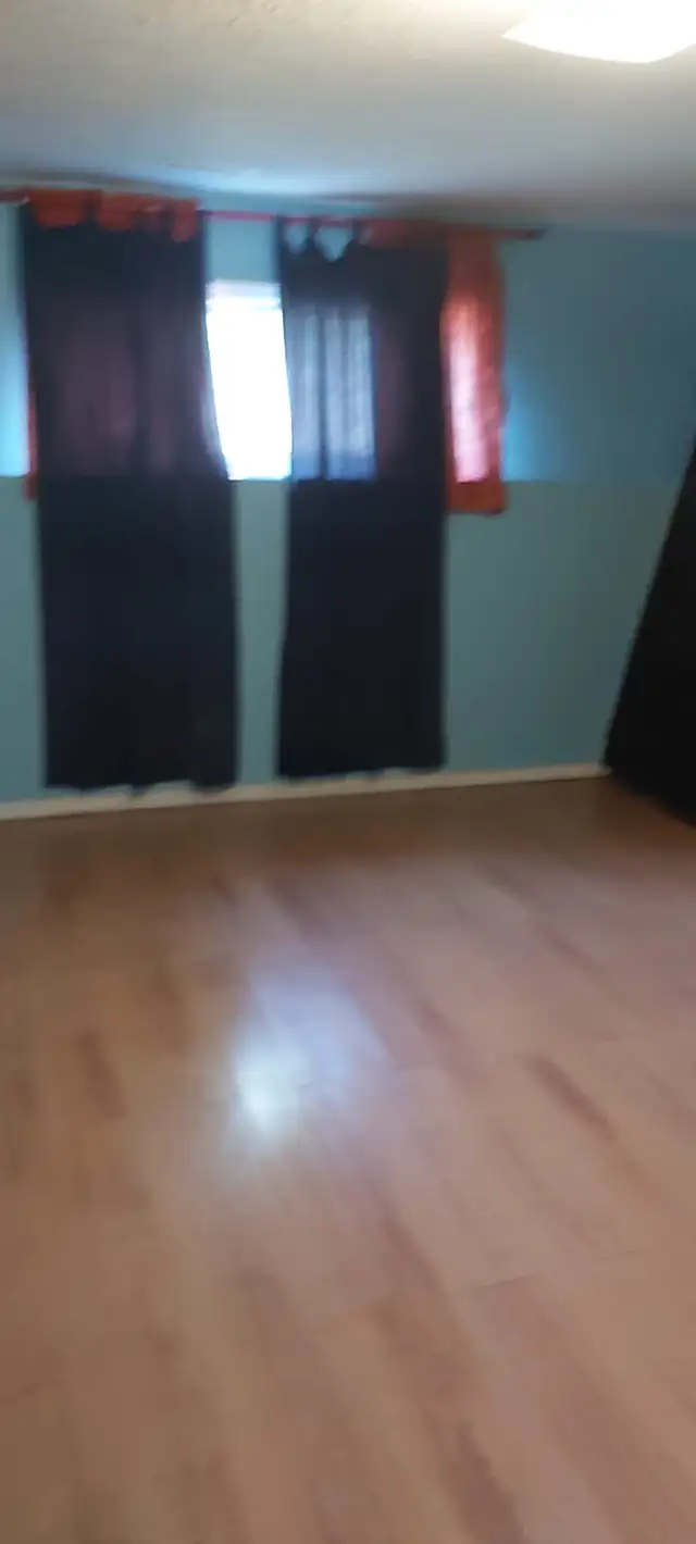 Room For Rent in Millwoods! - Photo 2