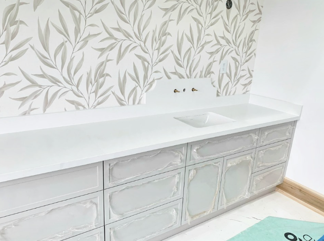 White Quartz Countertops - With BIg Grey Veins - Photo 4