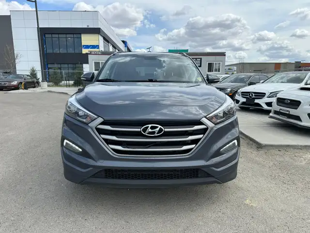 2017 Hyundai Tucson SE AWD | Back Cam, Pan. Sunroof, Bluetooth - Photo 2