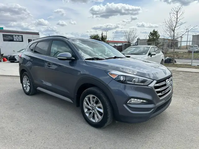 2017 Hyundai Tucson SE AWD | Back Cam, Pan. Sunroof, Bluetooth - Photo 3