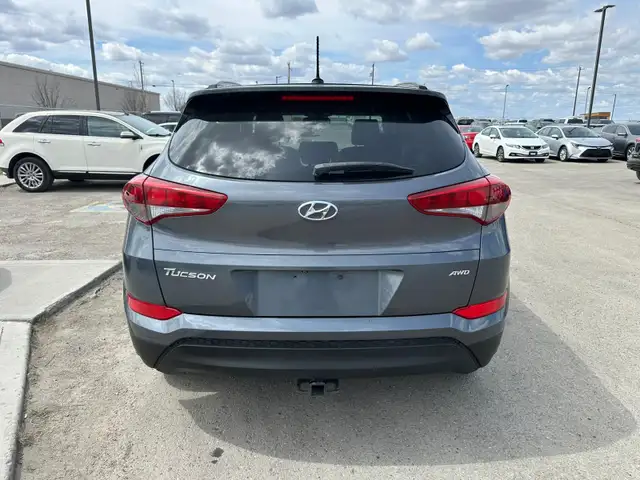 2017 Hyundai Tucson SE AWD | Back Cam, Pan. Sunroof, Bluetooth - Photo 4