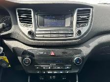 2017 Hyundai Tucson SE AWD | Back Cam, Pan. Sunroof, Bluetooth - Photo 13