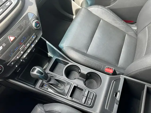 2017 Hyundai Tucson SE AWD | Back Cam, Pan. Sunroof, Bluetooth - Photo 15