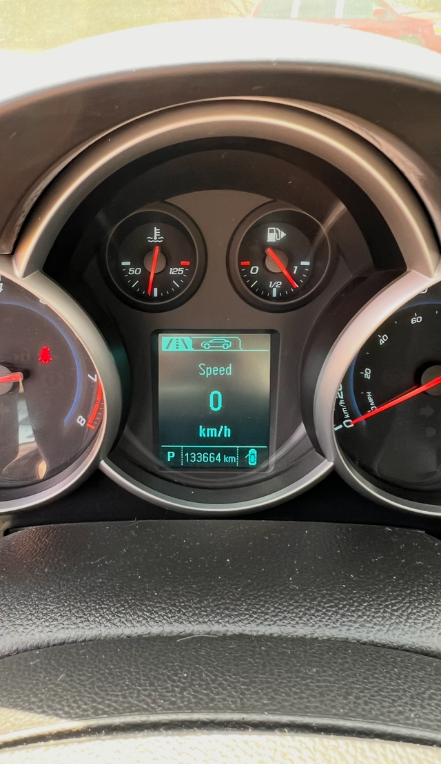 2015 Chevrolet Cruze – Low KM – Clean & Reliable – $6,400 - Photo 2