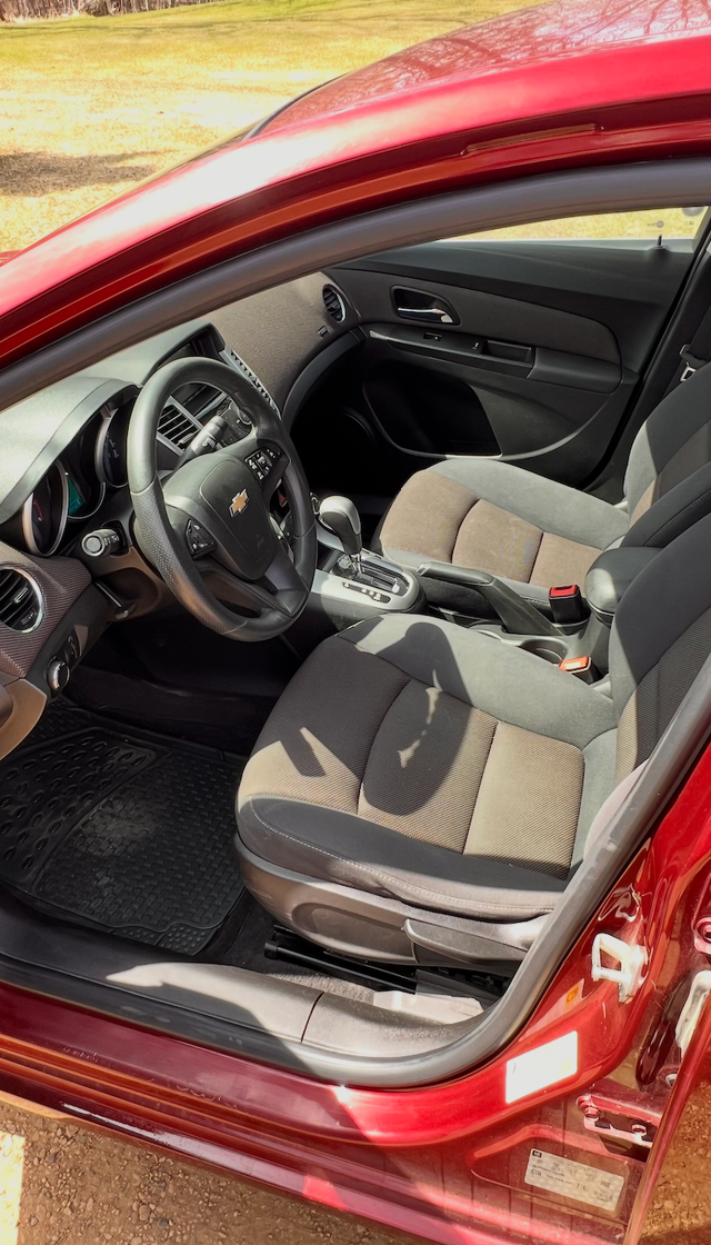 2015 Chevrolet Cruze – Low KM – Clean & Reliable – $6,400 - Photo 3