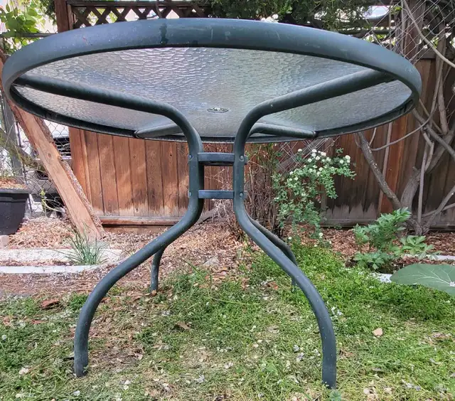 patio table - Photo 2