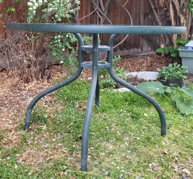 patio table - Photo 3