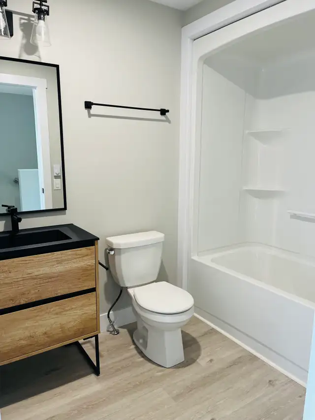 Rusticview Lane - 16- 2 Bedroom 1.5 Bathroom Apartment for Rent - Photo 6