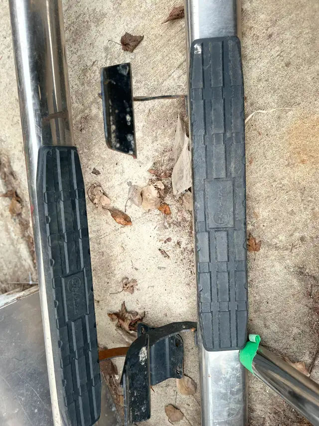 ONE SET OF FORD RUNNING BOARDS  FOR SALE - Photo 2