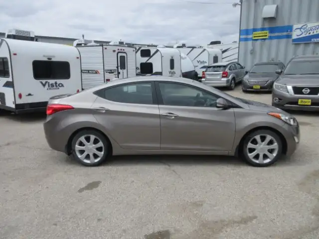 2013 Hyundai Elantra Limited w/Navi - Photo 4