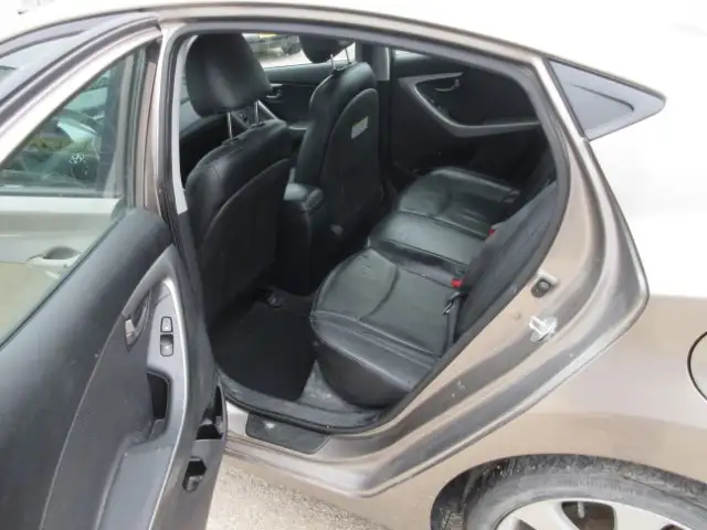 2013 Hyundai Elantra Limited w/Navi - Photo 10
