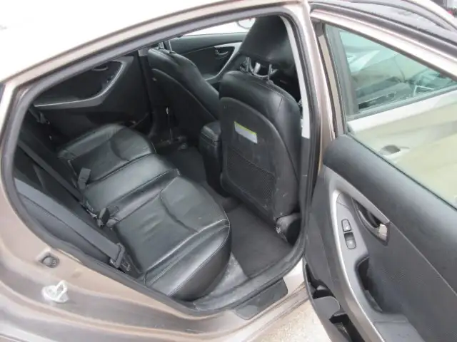 2013 Hyundai Elantra Limited w/Navi - Photo 12