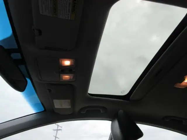 2013 Hyundai Elantra Limited w/Navi - Photo 16