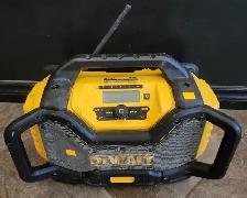 Dewalt Bluetooth Jobsite Radio DCR025