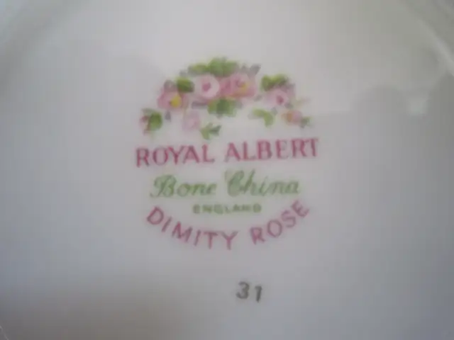 Royal Albert DIMITY ROSE fine bone china set for 12 - Photo 3