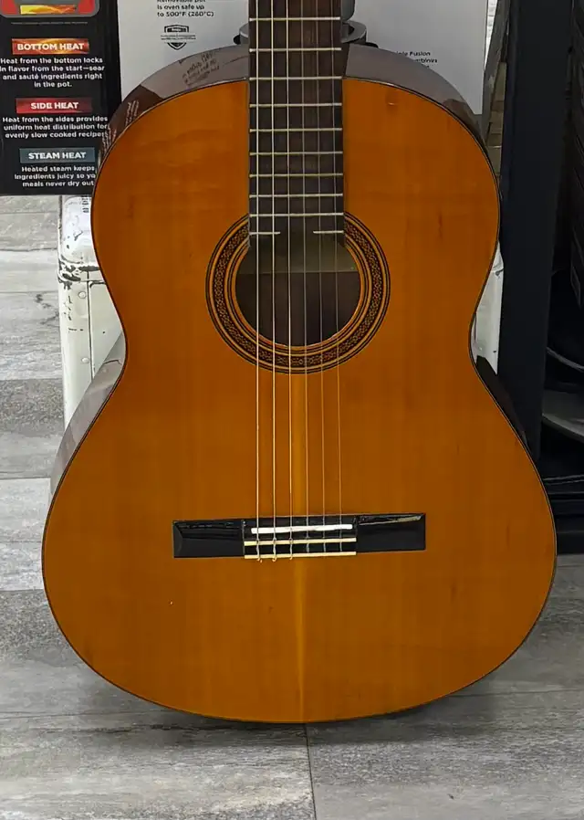 Yamaha CG-110 Classical Guitar - Photo 2