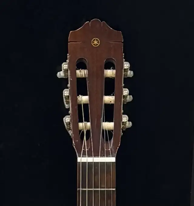 Yamaha CG-110 Classical Guitar - Photo 3