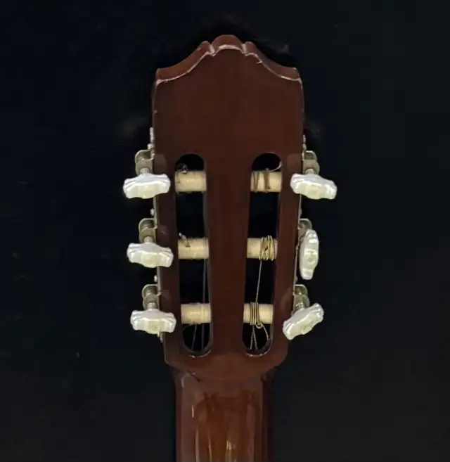 Yamaha CG-110 Classical Guitar - Photo 6