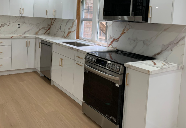 White Plain Quartz Countertops - With Golden Veins - Photo 5