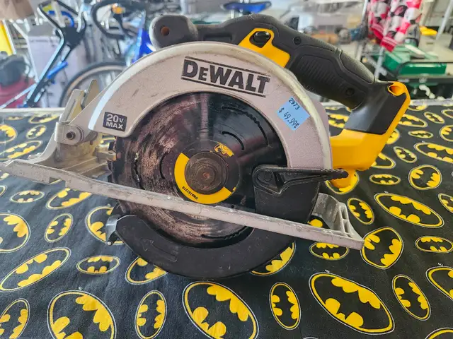 DeWalt DCS391 6-1/2' Cordless Circular Saw (#2973) - Photo 2