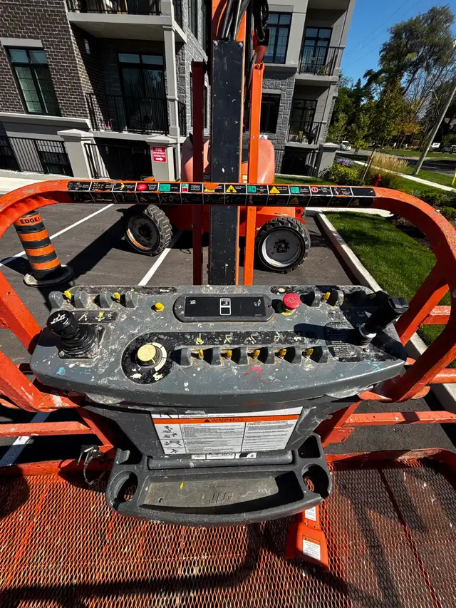 Boom Lift Operator Needed ASAP - Photo 2