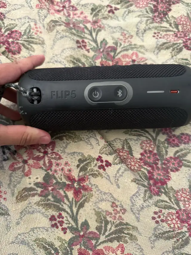 JBL Black Flip 4 Waterproof Portable Bluetooth Speaker - Photo 3