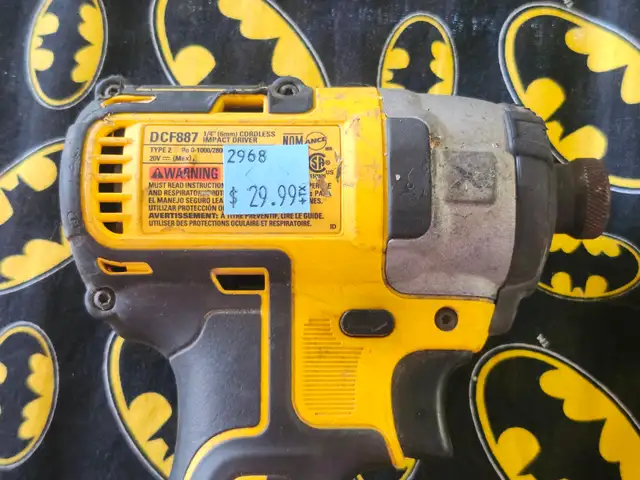 DeWalt DCF887 1/4' Cordless Impact Driver (#2968) - Photo 2
