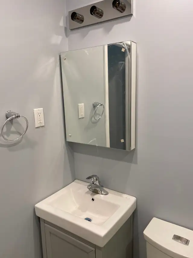 2 bedroom, 1 bathroom second floor apartment for rent - Photo 4