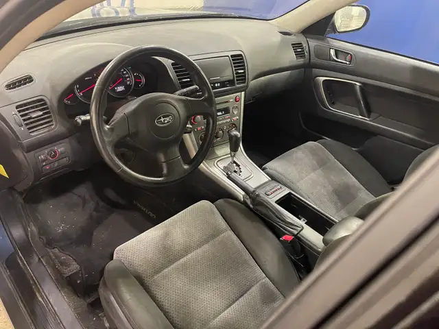 06 Subaru Wagon AWD 4 Cyl Automatic - Photo 7