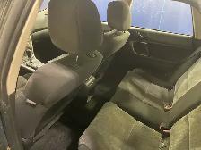 06 Subaru Wagon AWD 4 Cyl Automatic - Photo 8