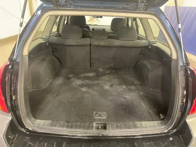 06 Subaru Wagon AWD 4 Cyl Automatic - Photo 9