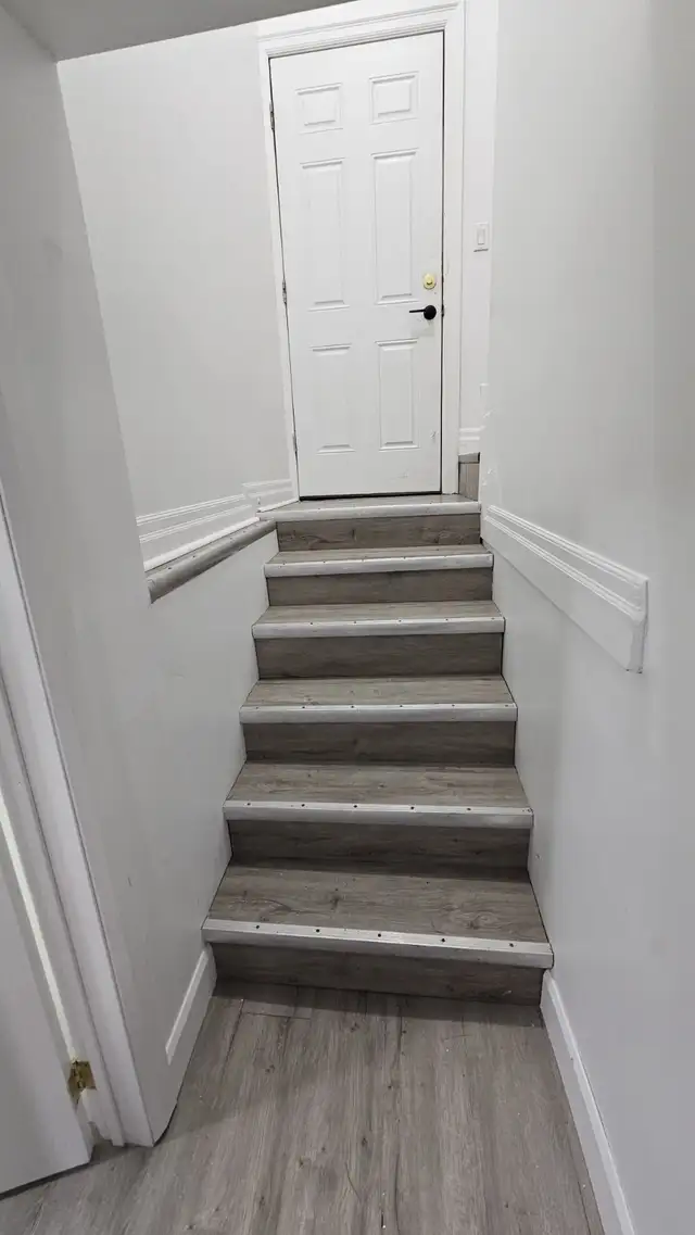 Beautiful 2 bedrooms, 1 bath lower level unit - utility included - Photo 5