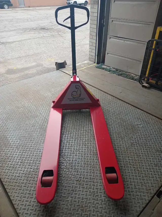 Standard pallet jacks, 5500 lba capacity - Photo 5