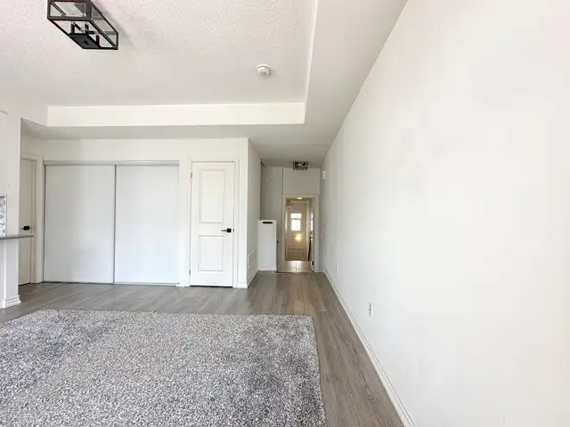 LARGE MODERN 3BR 3WR TOWNHOUSE PICKERING $3000 FOR RENT - Photo 9
