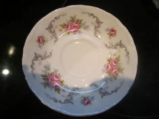 Royal Albert TRANQUILITY fine bone china set for 4