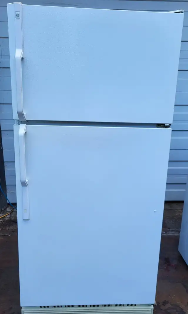 Ge mid size fridge - Very good condition, clean cold