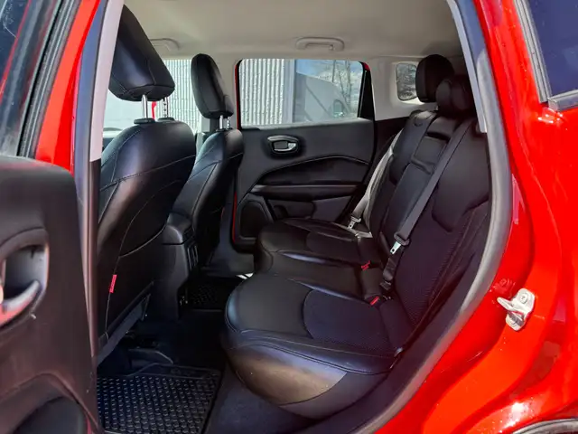 2019 Jeep Compass TRAILHAWK 4X4 / ONE OWNER ACCIDENT FREE - Photo 11