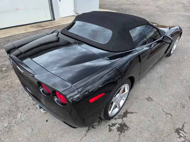 2006 Chevrolet Corvette 6 SPEED MANUAL ! CONVERTIBLE LS2 6.0L - Photo 9