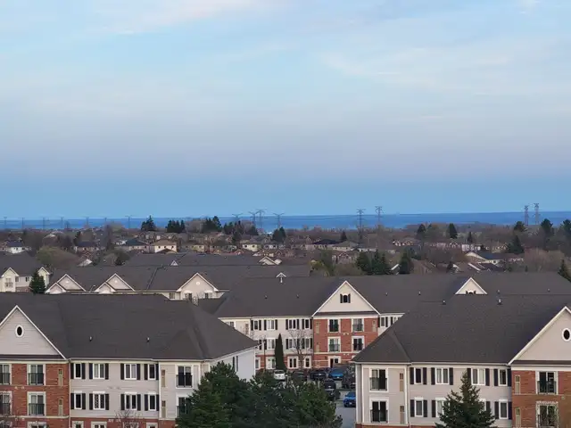 Amazing water view condo in Bowmanville - only $1899 per month - Photo 2