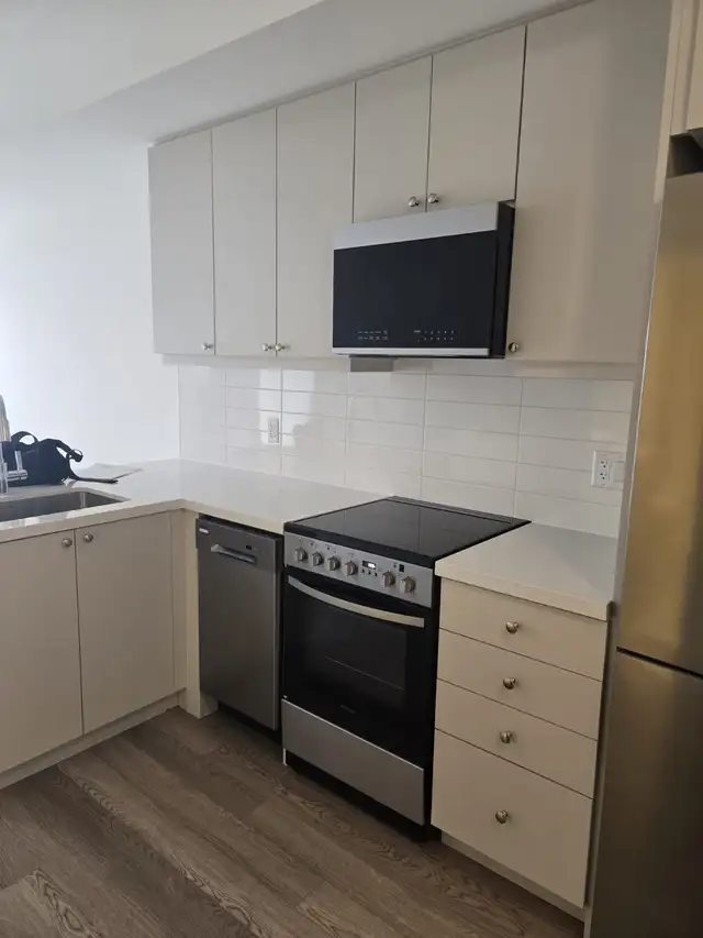 Amazing water view condo in Bowmanville - only $1899 per month - Photo 14
