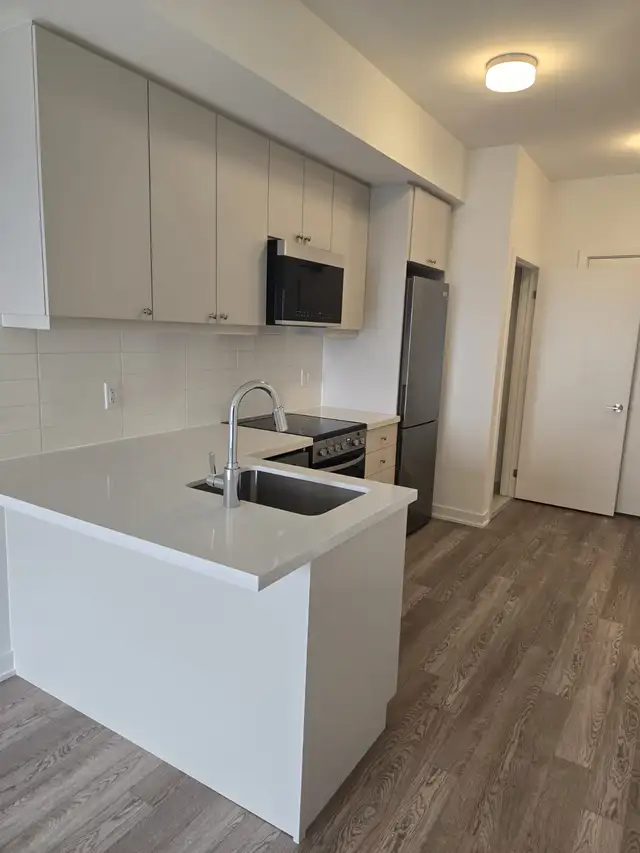 Amazing water view condo in Bowmanville - only $1899 per month - Photo 20