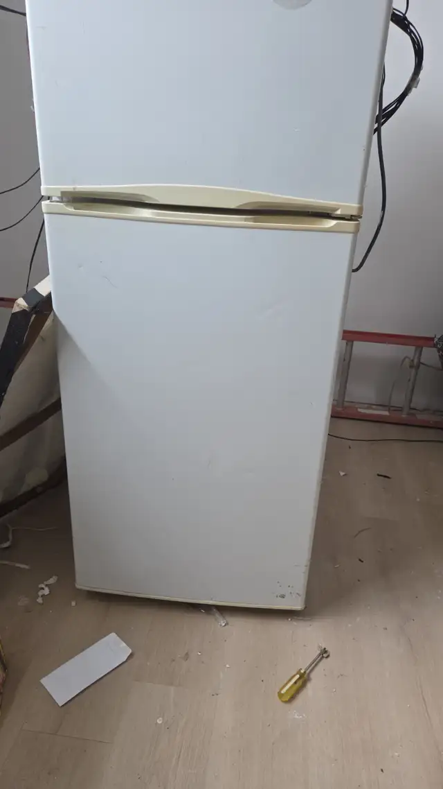 Fridge For Sale $80 in Hamilton ( Moving Sale) - Photo 3