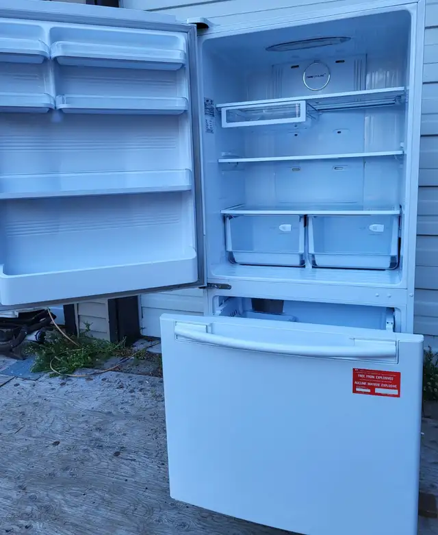 Samsung fridge- cold and ready to use - Photo 2