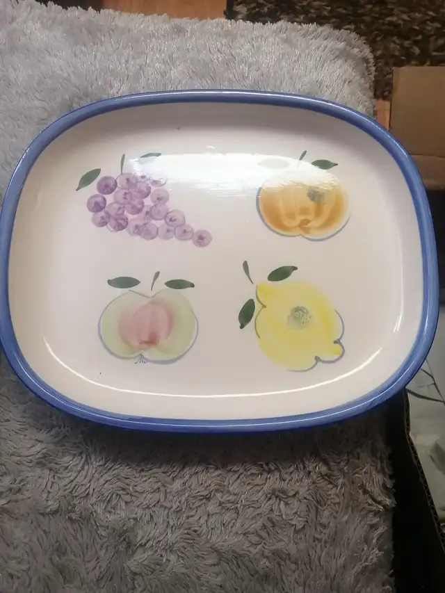 Assorted platters $10 each - Photo 8