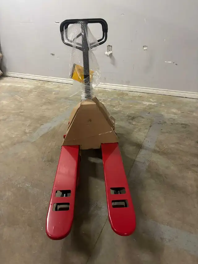 Short narrow pallet jacks, 5500 lbs capacity - Photo 6