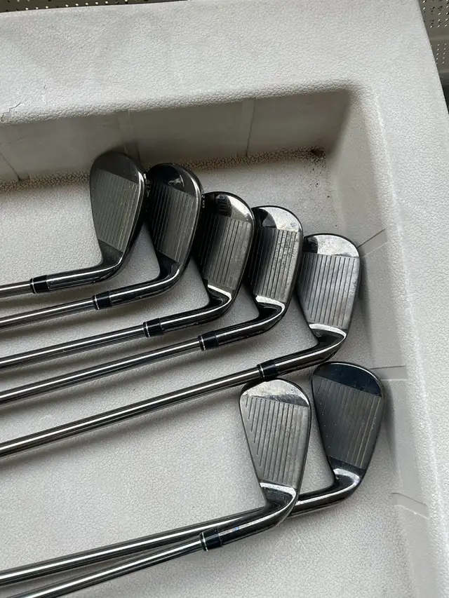 left hand Callaway iron set