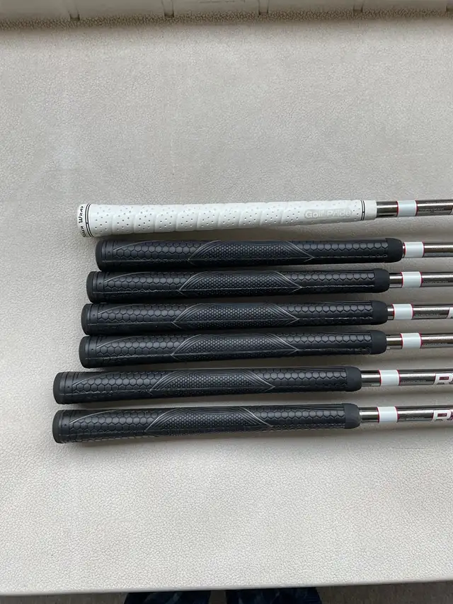left hand Callaway iron set - Photo 3