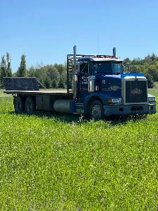 1989 Peterbilt 379 flat deck tandem - Photo 2