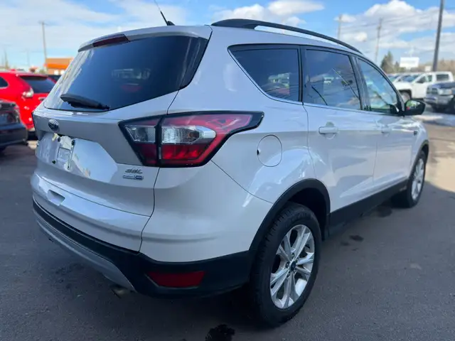 2018 Ford Escape SEL AWD / ACCIDENT FREE ! - Photo 4